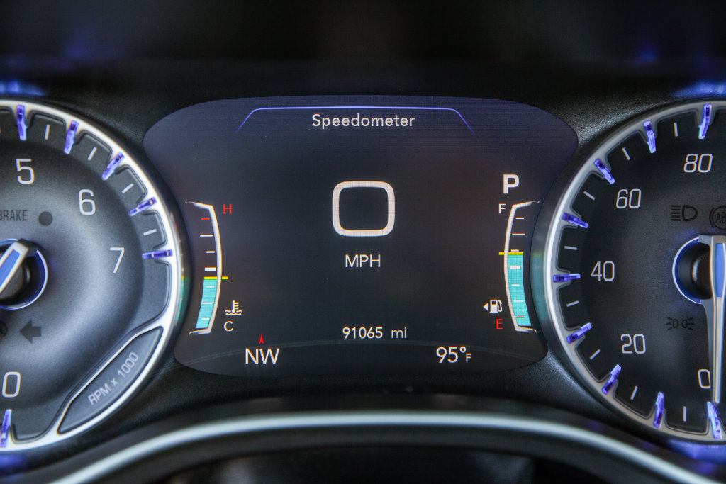 Used 2023 Chrysler Pacifica Touring-L FWD image 18