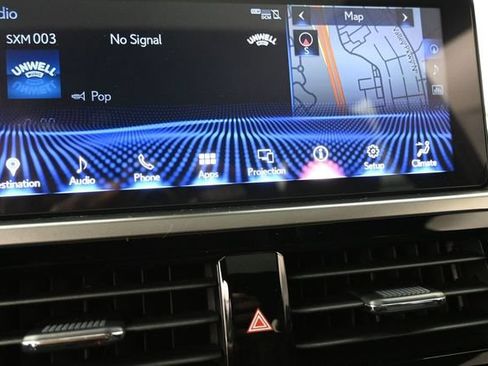 Used 2023 Lexus GX 460 Premium w/ Accessory Package AWD/4WD image 14