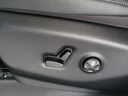 New 2026 Chrysler Pacifica Select image 19