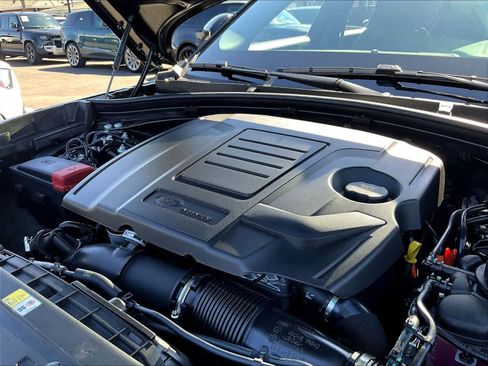 New 2026 Land Rover Range Rover Velar S AWD/4WD image 32