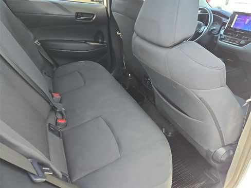 Used 2026 Toyota Corolla Cross LE FWD image 18
