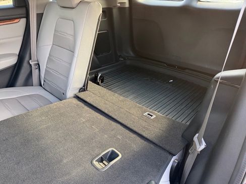 Used 2020 Honda CR-V Touring image 12