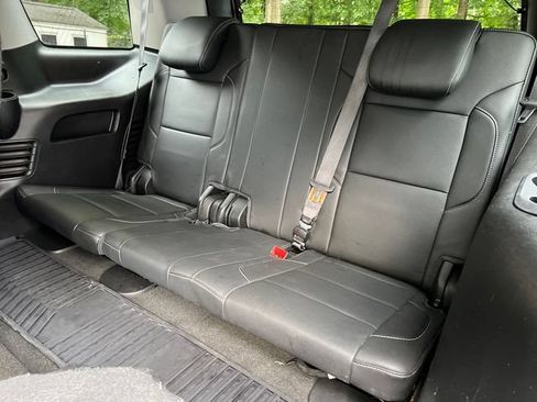 Used 2018 GMC Yukon SLT w/ Premium Edition RWD image 22