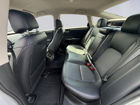 Used 2018 Honda Clarity Touring image 16