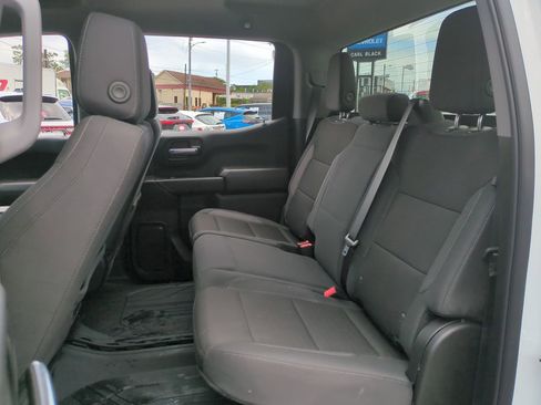 Used 2025 Chevrolet Silverado 1500 Custom image 24