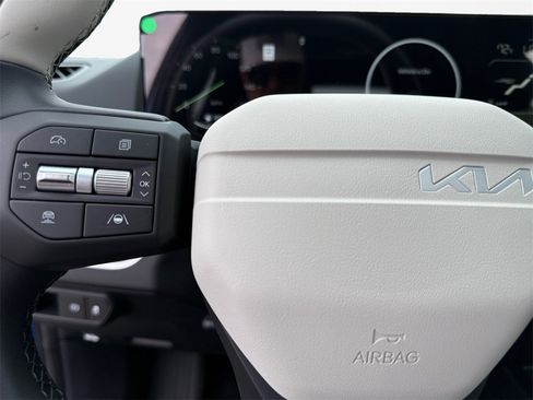 New 2025 Kia K4 GT-Line w/ GT-Line Sunroof Package image 25