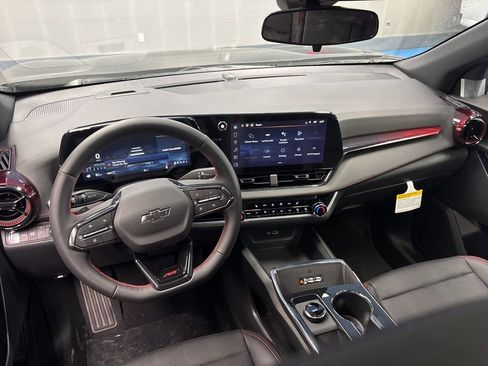 New 2026 Chevrolet Equinox RS image 23