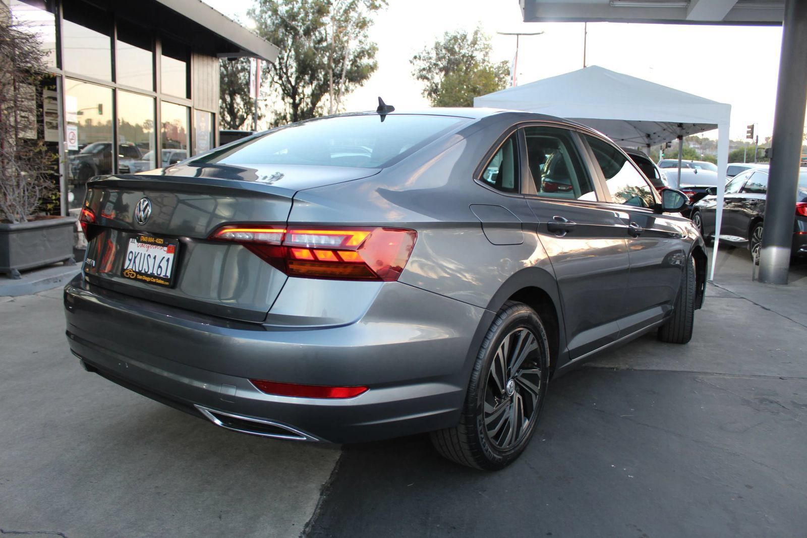 Used 2019 Volkswagen Jetta SEL Premium FWD image 5