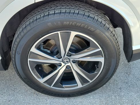 Used 2025 Lexus RX 350 FWD w/ Technology Package image 5