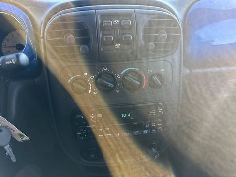 Used 2004 Chrysler PT Cruiser Limited image 19