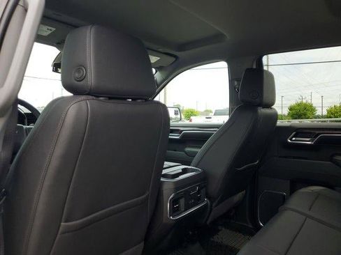 Used 2024 Chevrolet Silverado 1500 LTZ w/ LTZ Convenience Package II AWD/4WD image 9