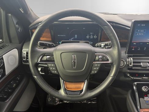 Used 2022 Lincoln Navigator Black Label image 12