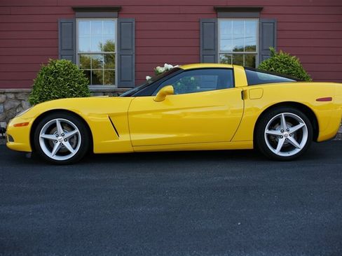Used 2012 Chevrolet Corvette Coupe RWD image 5