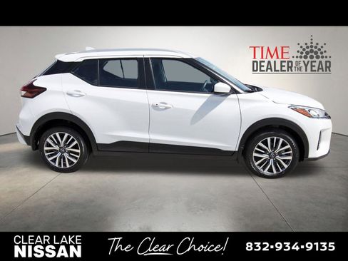 Certified 2024 Nissan Kicks SV FWD image 8