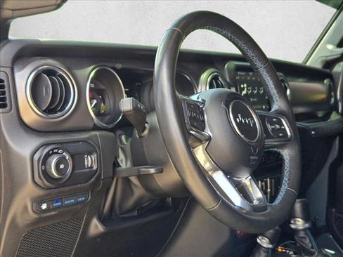Used 2023 Jeep Wrangler Unlimited Rubicon 4xe w/ Cold Weather Group AWD/4WD image 9
