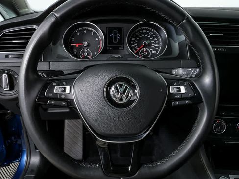 Used 2019 Volkswagen Golf SE FWD image 8