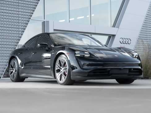 Used 2021 Porsche Taycan 4S image 1