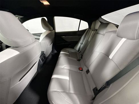 Certified 2025 Toyota Camry SE w/ Convenience Package image 32