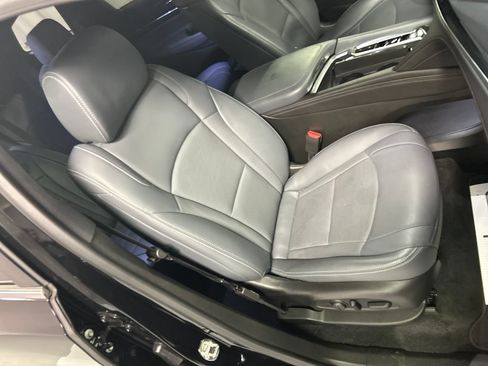 Used 2024 Buick Enclave Essence w/ Technology Package FWD image 26