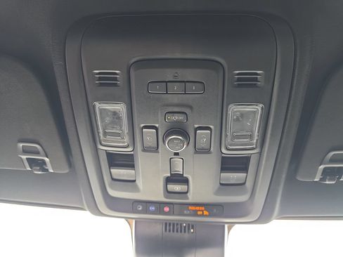 Used 2023 GMC Yukon Denali AWD/4WD image 29