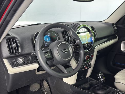 Used 2024 MINI Cooper Countryman S w/ Signature Upholstery Package FWD image 4