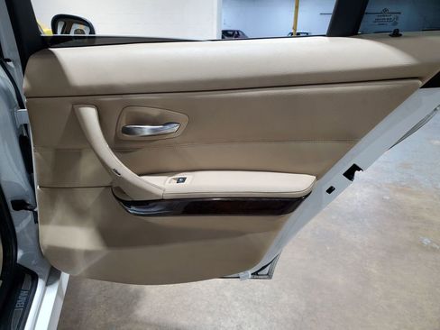 Used 2010 BMW 328i xDrive Sedan image 21