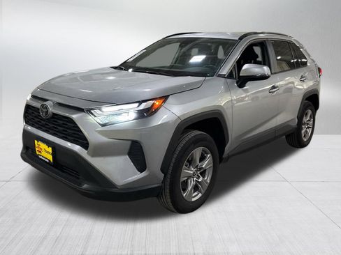 Used 2025 Toyota RAV4 XLE image 9