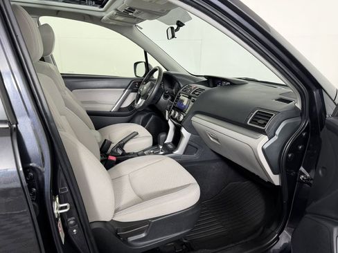 Used 2017 Subaru Forester 2.5i Premium w/ All-Weather Package AWD/4WD image 19