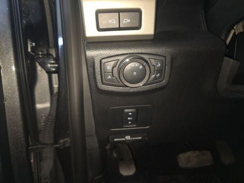 Used 2019 Ford F250 Lariat w/ Chrome Package AWD/4WD image 31