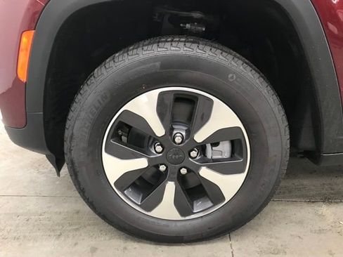 New 2025 Jeep Grand Cherokee Limited 4xe image 38