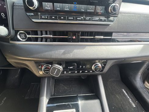 Used 2024 Mitsubishi Outlander SE image 22