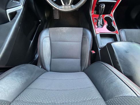 Used 2017 Toyota Camry SE FWD image 13