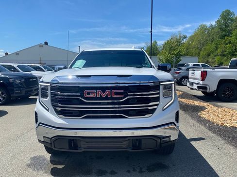 Used 2024 GMC Sierra 1500 SLT w/ SLT Premium Plus Package AWD/4WD image 6