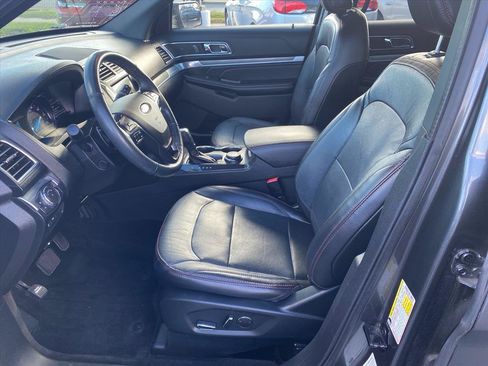 Used 2018 Ford Explorer Sport w/ Equipment Group 401A AWD/4WD image 9