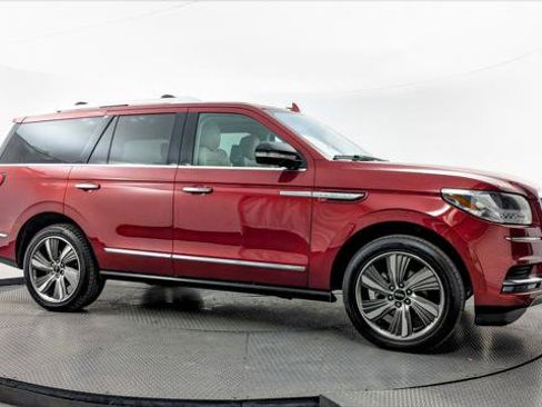 Used 2019 Lincoln Navigator Reserve AWD/4WD image 11