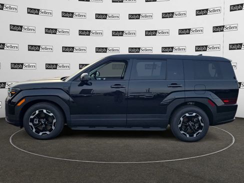 Used 2025 Hyundai Santa Fe SE image 3