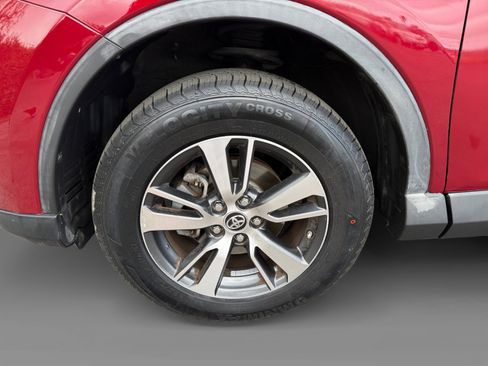 Used 2018 Toyota RAV4 XLE w/ Carpet Mat Package image 9