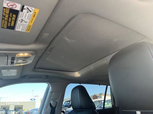 Used 2022 Toyota Highlander Limited image 14
