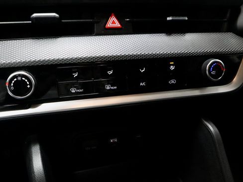 Used 2023 Kia Sportage LX image 32