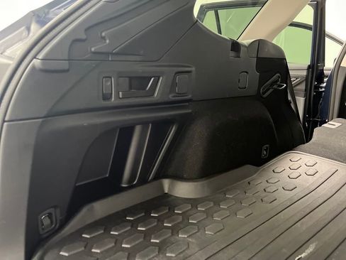 Used 2023 Subaru Outback Premium image 33