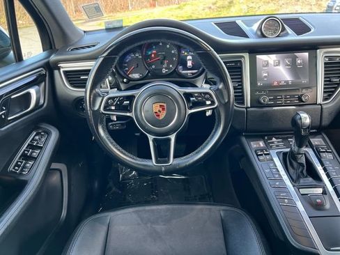 Used 2018 Porsche Macan image 13