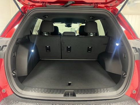 New 2026 Chevrolet Equinox LT w/ Safety and Technology Package AWD/4WD image 17