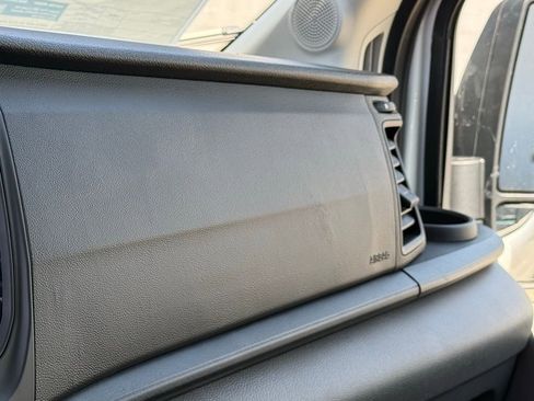 New 2025 Ford Transit 250 148 Medium Roof image 8