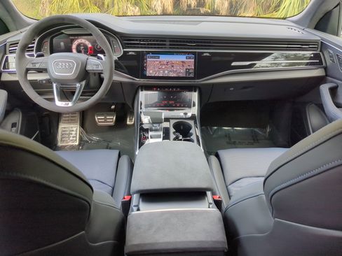 New 2026 Audi RS Q8 performance image 12