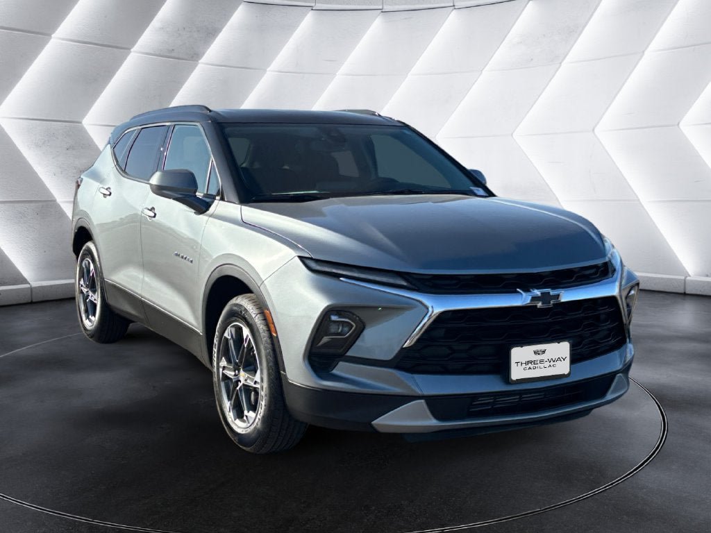 Used 2026 Chevrolet Blazer LT w/ Convenience Package FWD image 7