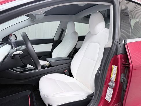 Used 2020 Tesla Model 3 Standard Range Plus RWD image 13