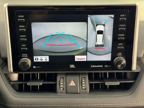 Used 2019 Toyota RAV4 Limited image 27