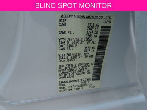 Used 2021 Nissan Titan SV w/ SV Convenience Package image 17