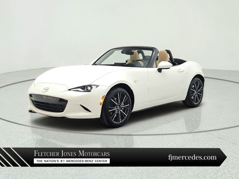 Used 2024 MAZDA MX-5 Miata Grand Touring RWD image 1
