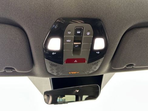 Used 2024 Kia EV9 Wind image 24